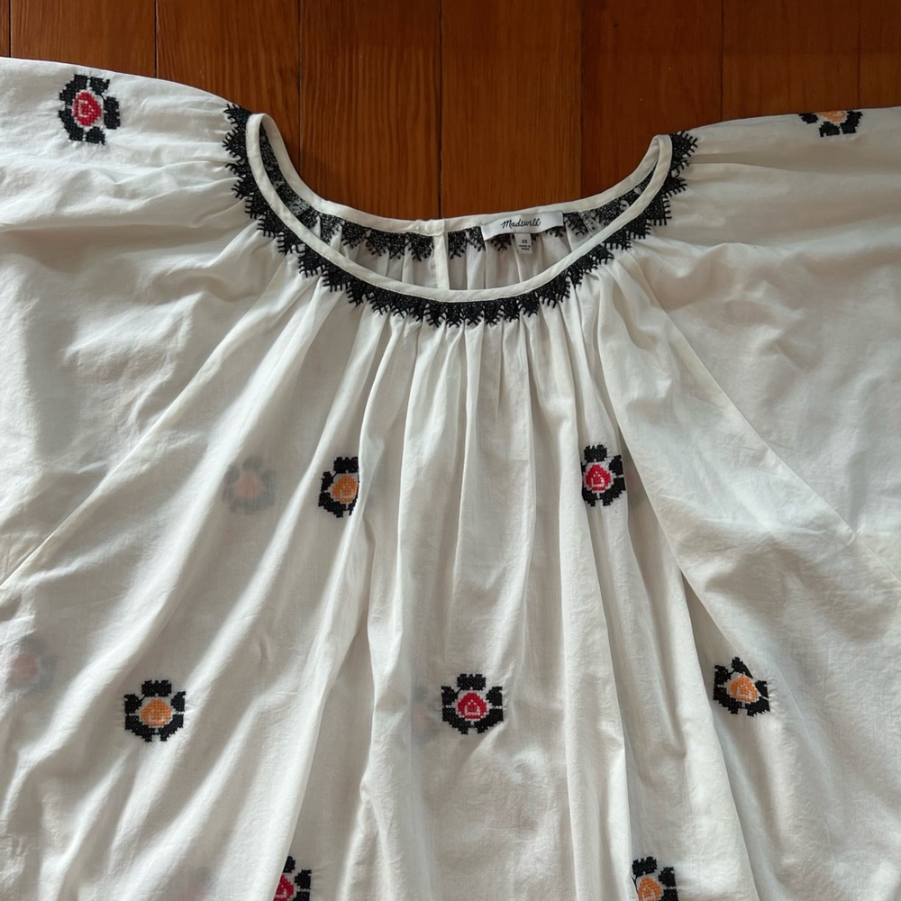 NWT- Madewell- Plus Embroidered Flutter-Sleeve Top Size 2X - Picture 3 of 7